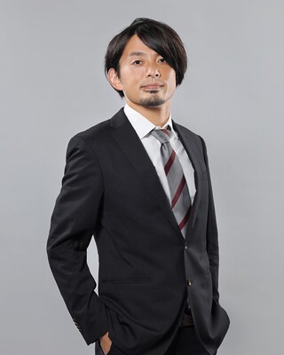 Ken Fujiwara Associate Professor